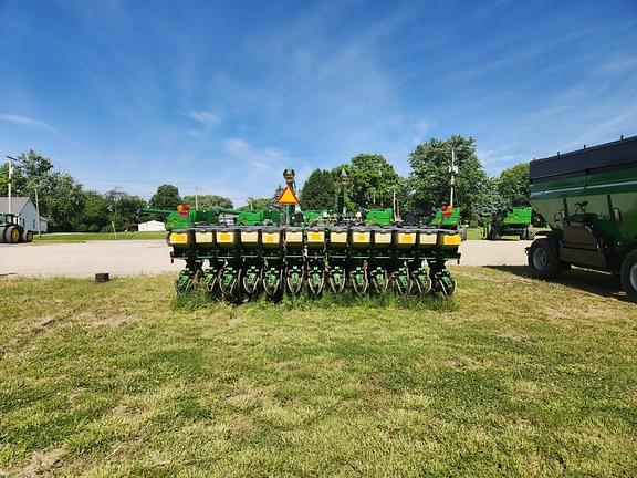 Image of John Deere 1780 equipment image 4