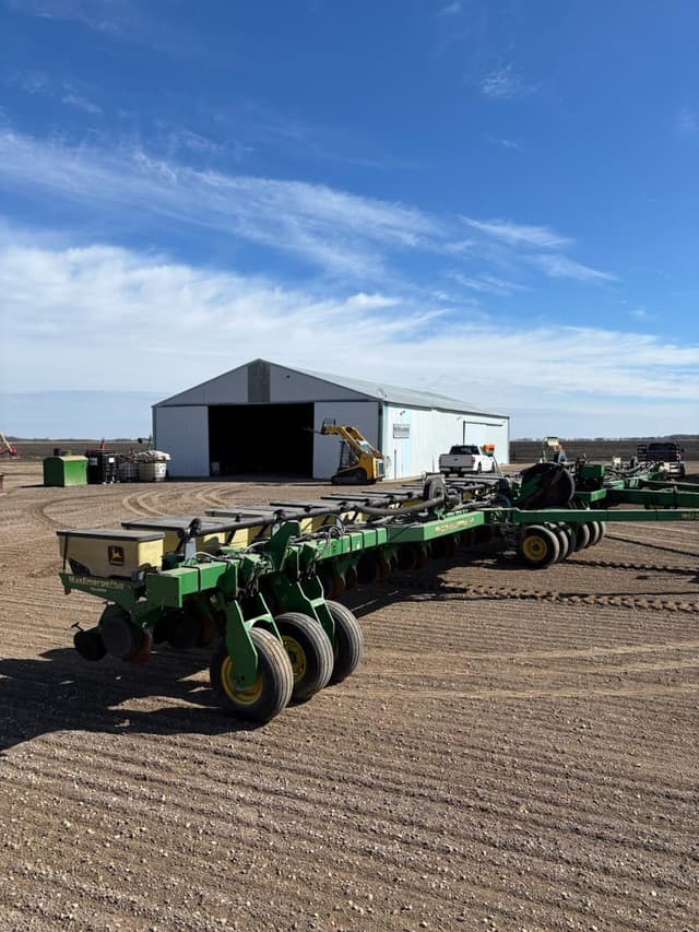 Image of John Deere 1780 equipment image 3