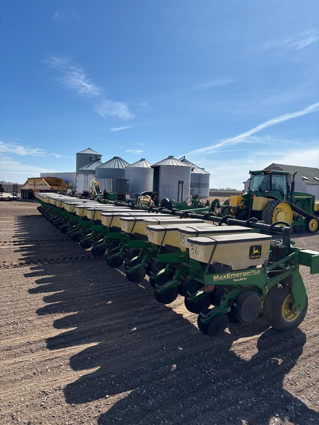 Image of John Deere 1780 equipment image 4