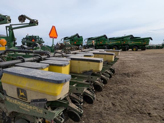 Image of John Deere 1780 equipment image 2