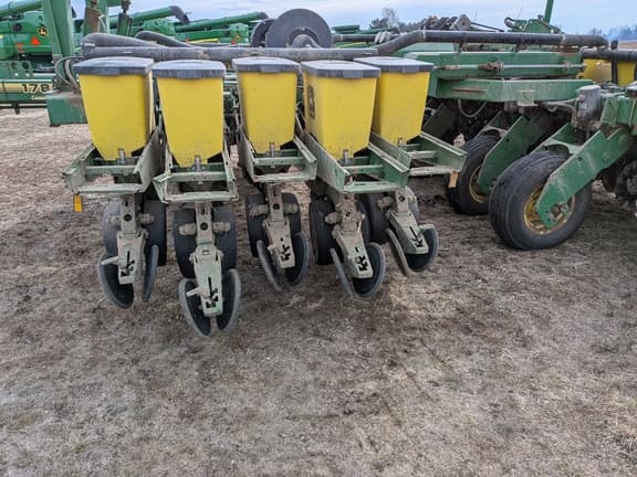 Image of John Deere 1780 equipment image 3