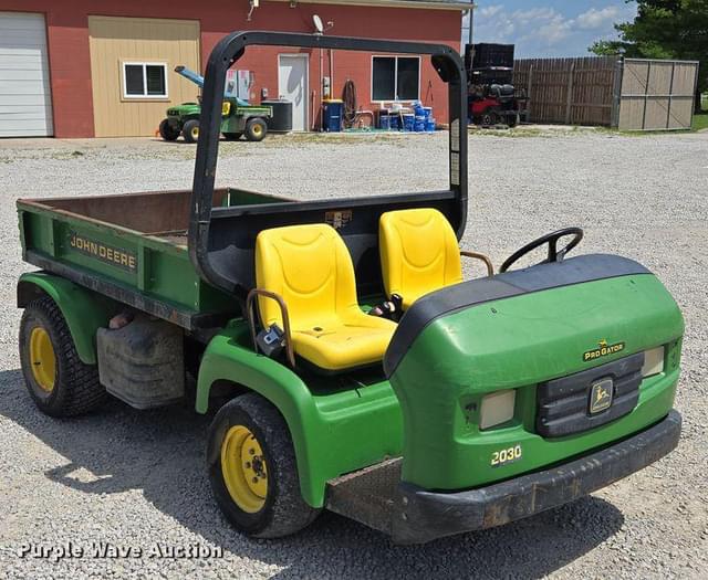 Image of John Deere Pro Gator 2030 equipment image 2
