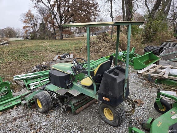 Image of John Deere 2653 equipment image 2