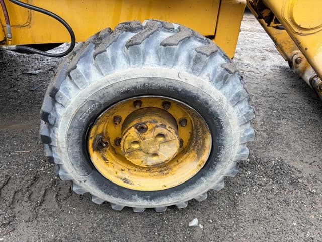 Image of John Deere 310C equipment image 4