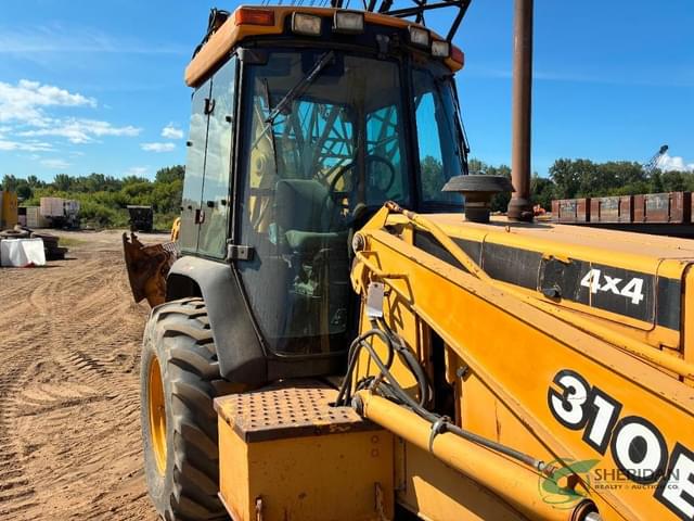 Image of John Deere 310E equipment image 3