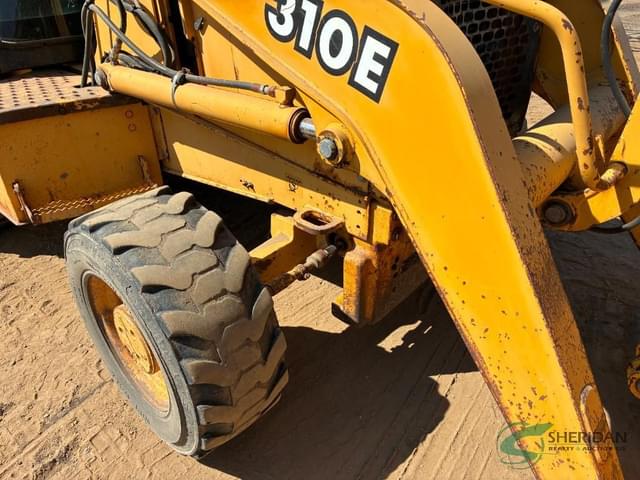 Image of John Deere 310E equipment image 1