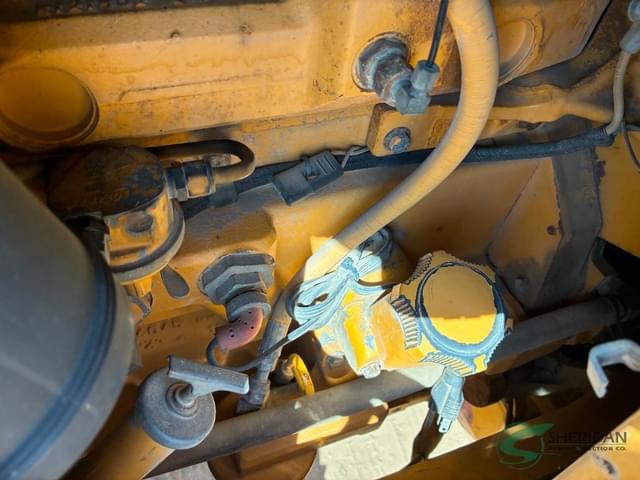 Image of John Deere 310E equipment image 4