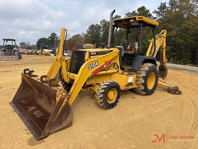 Image of John Deere 310E equipment image 3