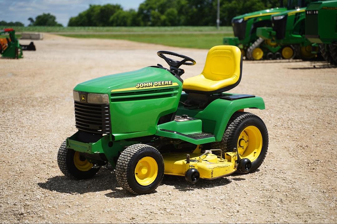 Image of John Deere 345 Primary image
