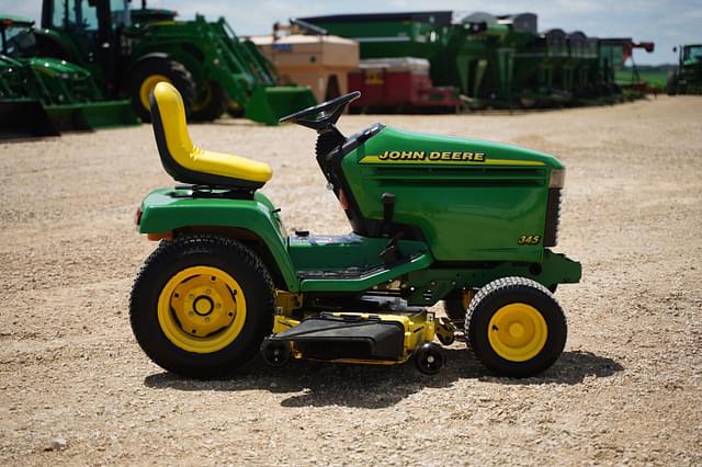 Image of John Deere 345 equipment image 3
