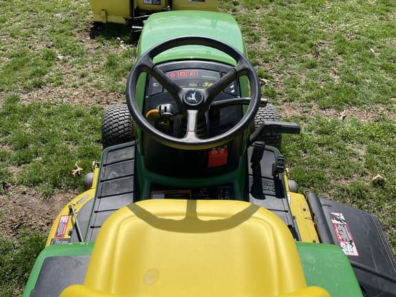 Image of John Deere 345 equipment image 4