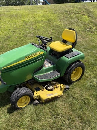 1998 John Deere 345 Equipment Image0