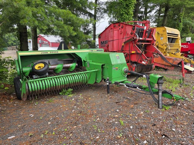 Image of John Deere 348 equipment image 2