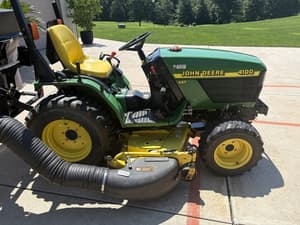 1998 John Deere 4100 Image