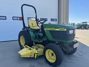 1998 John Deere 4100 Image