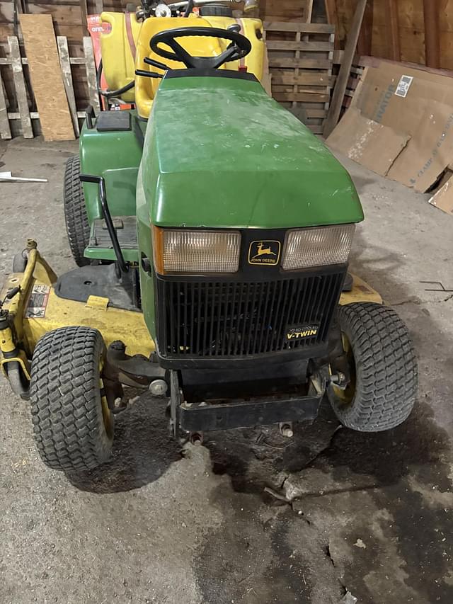 Image of John Deere 425 equipment image 3