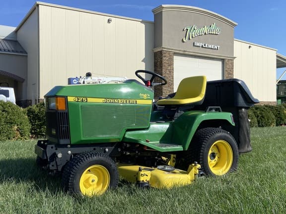 Image of John Deere 425 equipment image 1