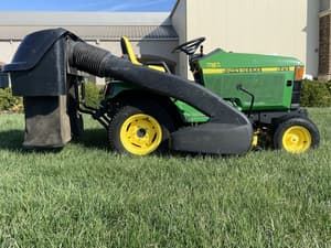 1998 John Deere 425 Image
