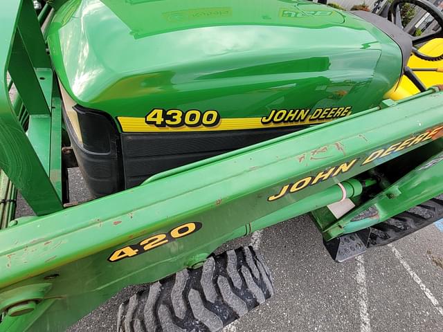 Image of John Deere 4300 equipment image 4