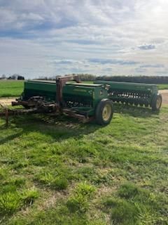 1998 John Deere 450 Equipment Image0