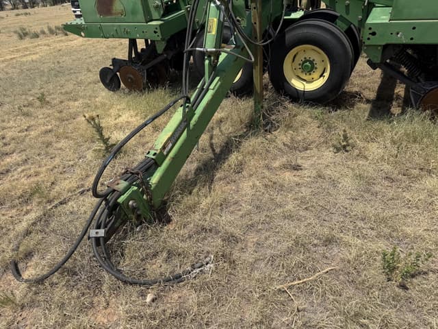 Image of John Deere 455 equipment image 4