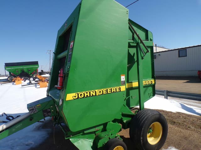 Image of John Deere 466 equipment image 3
