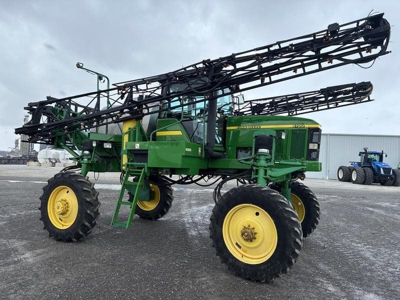 Image of John Deere 4700 Primary image