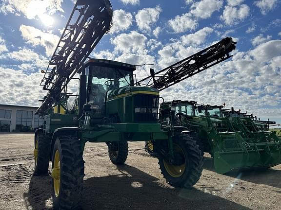 Image of John Deere 4700 equipment image 1