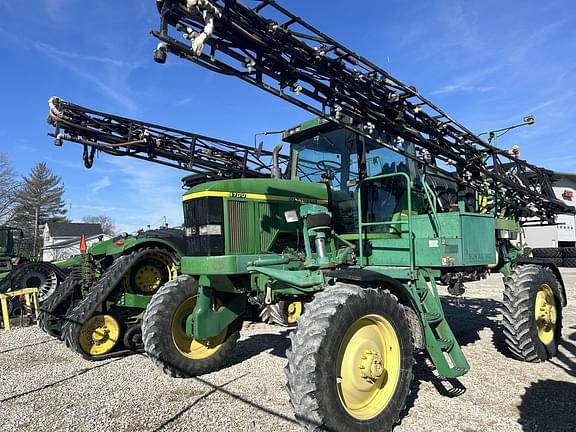 Image of John Deere 4700 equipment image 2