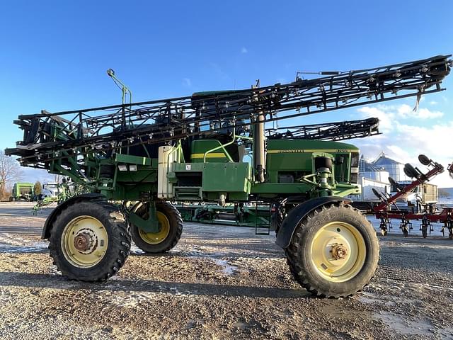 Image of John Deere 4700 equipment image 4