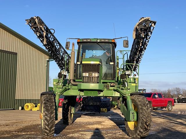 Image of John Deere 4700 equipment image 2