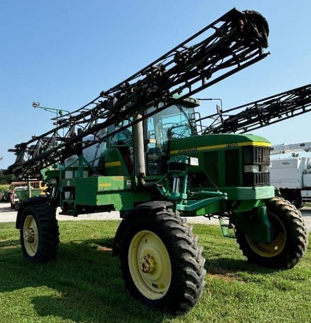 Image of John Deere 4700 equipment image 3