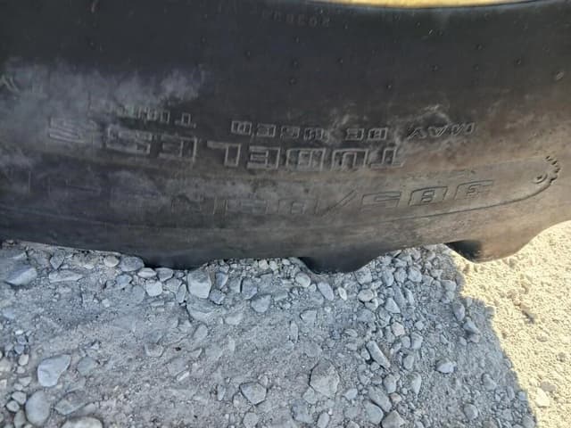 Image of John Deere 4700 equipment image 4