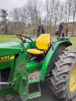 1998 John Deere 5210 Equipment Image0