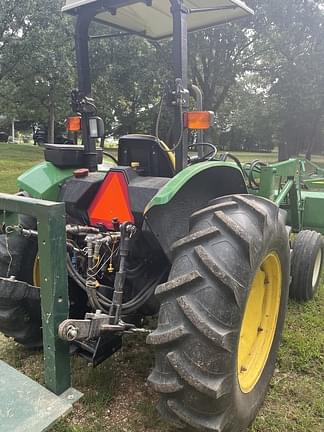 Image of John Deere 5210 equipment image 2