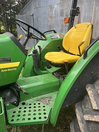 Image of John Deere 5210 equipment image 3