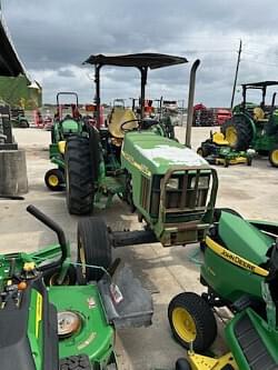 Image of John Deere 5210 equipment image 1