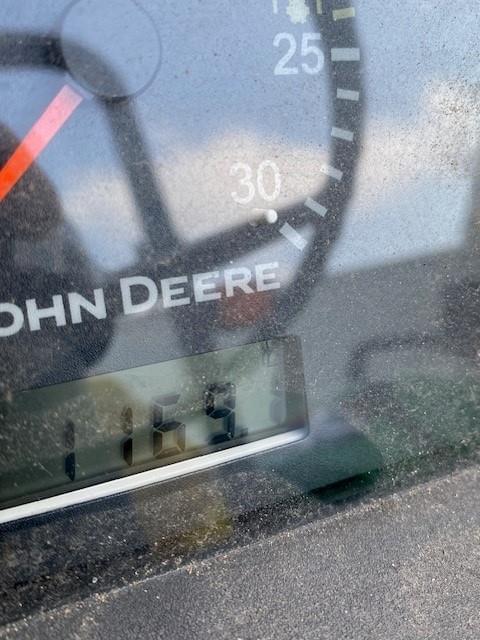 Image of John Deere 5210 equipment image 3