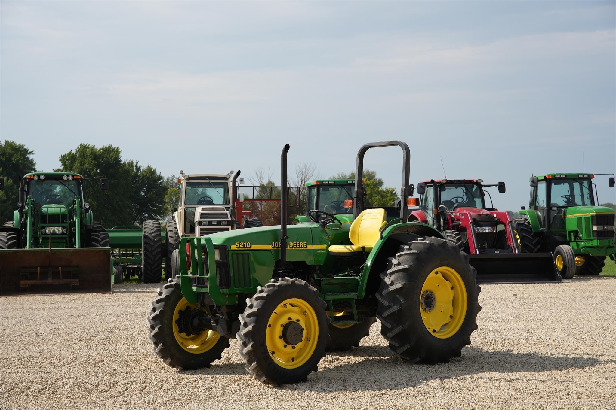 Main image John Deere 5210