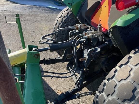 Image of John Deere 5310 equipment image 3