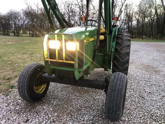Image of John Deere 5310 equipment image 4