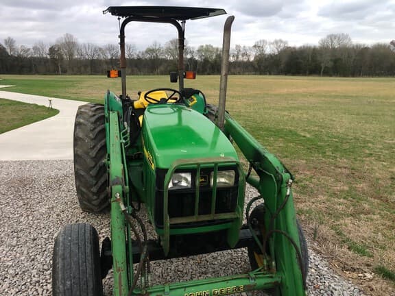 Image of John Deere 5310 equipment image 3