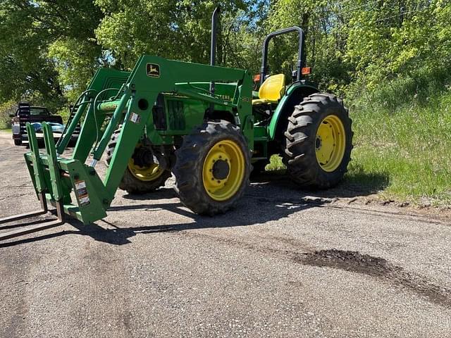 Image of John Deere 5310 equipment image 2