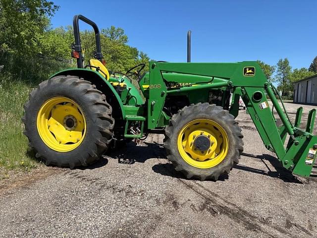 Image of John Deere 5310 equipment image 4