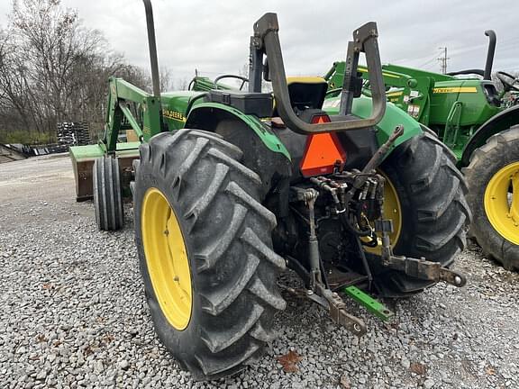 Image of John Deere 5410 equipment image 4