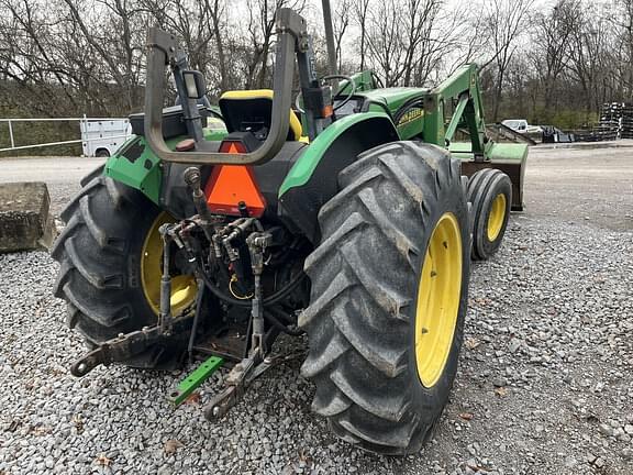 Image of John Deere 5410 equipment image 3