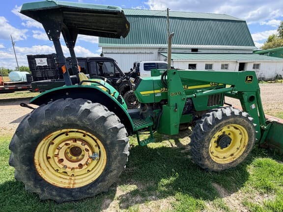 Image of John Deere 5410 equipment image 4