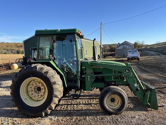 Image of John Deere 5510 equipment image 2