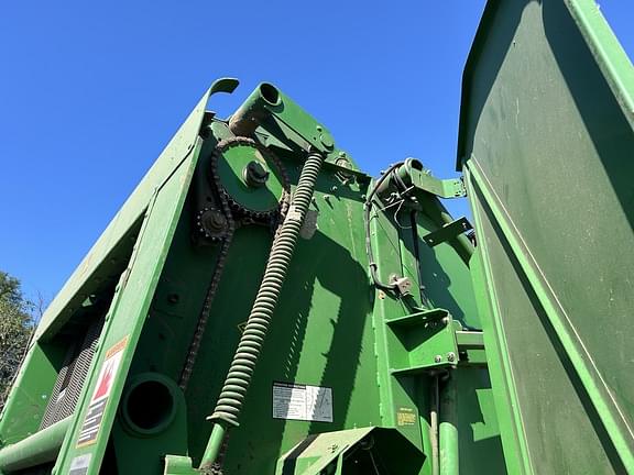 Image of John Deere 566 equipment image 3