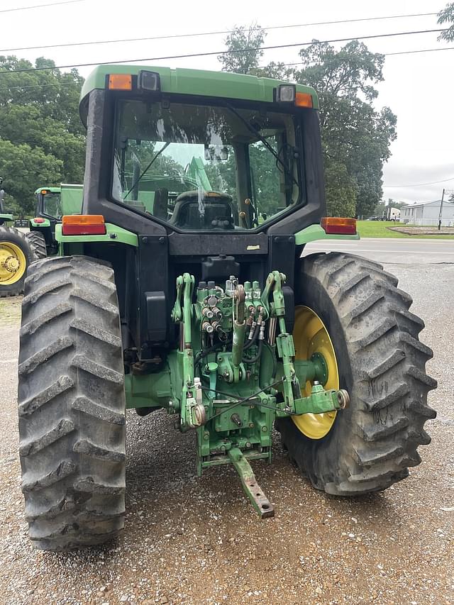 Image of John Deere 6110 equipment image 4